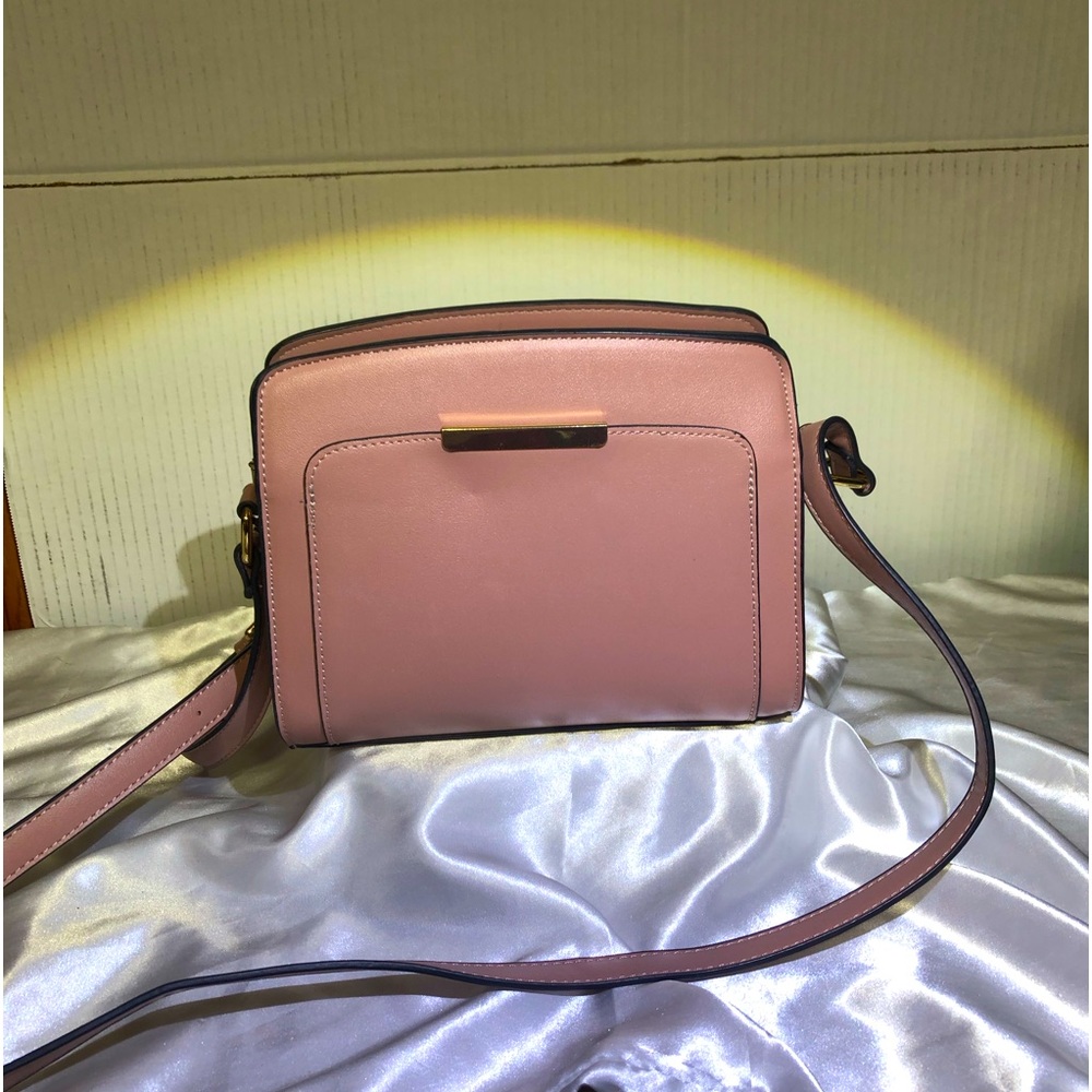 Noname pinkcrossbody purse